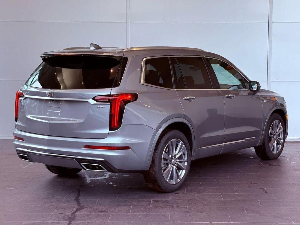 used 2025 Cadillac XT6 car, priced at $40,491