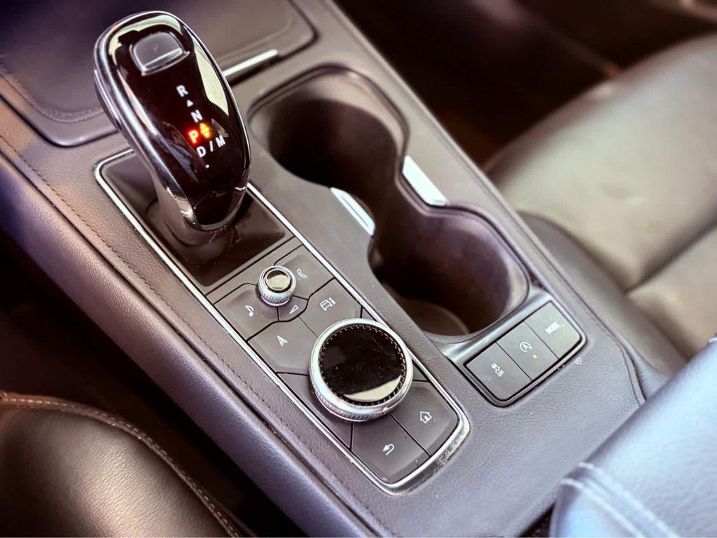 used 2024 Cadillac XT4 car, priced at $29,991