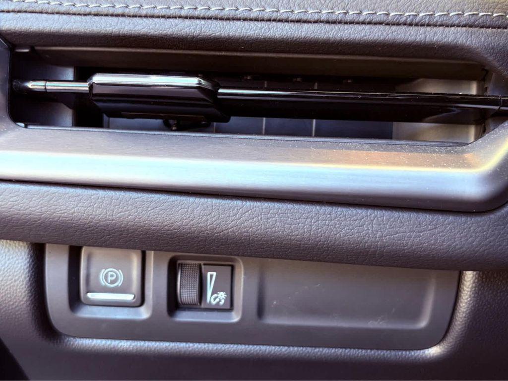 used 2024 Cadillac XT4 car, priced at $29,991