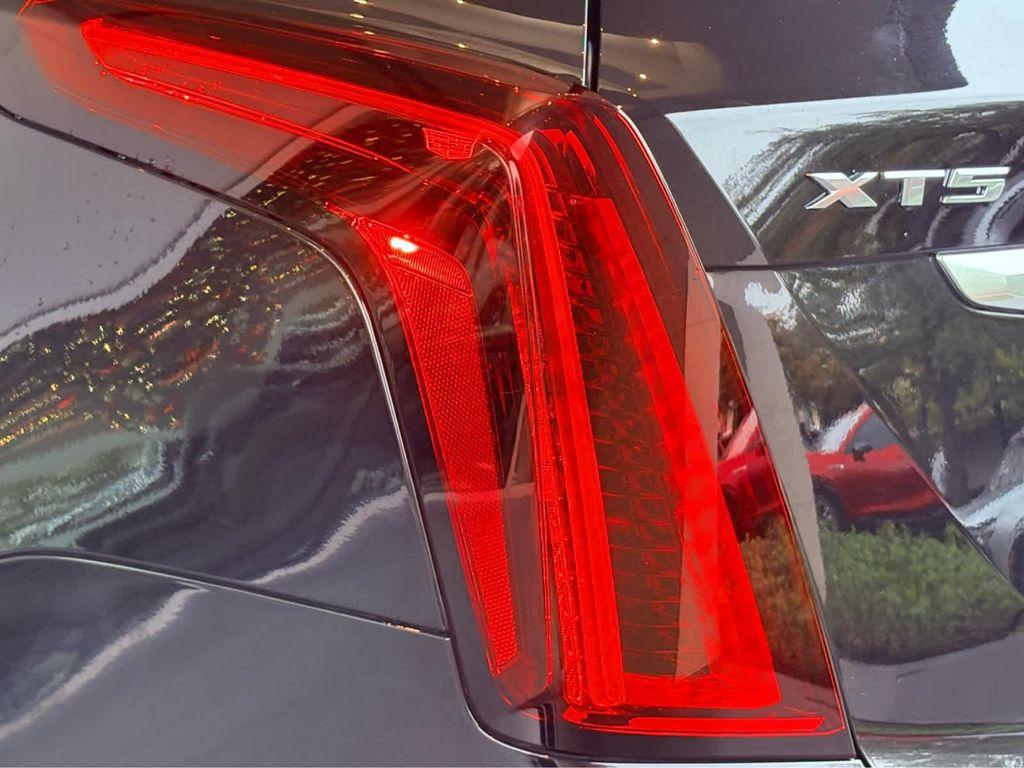 used 2025 Cadillac XT5 car, priced at $38,999
