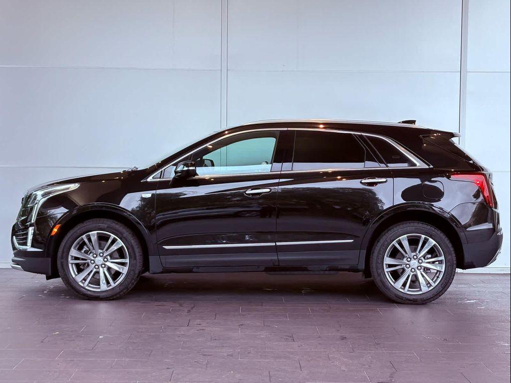 used 2025 Cadillac XT5 car, priced at $38,999