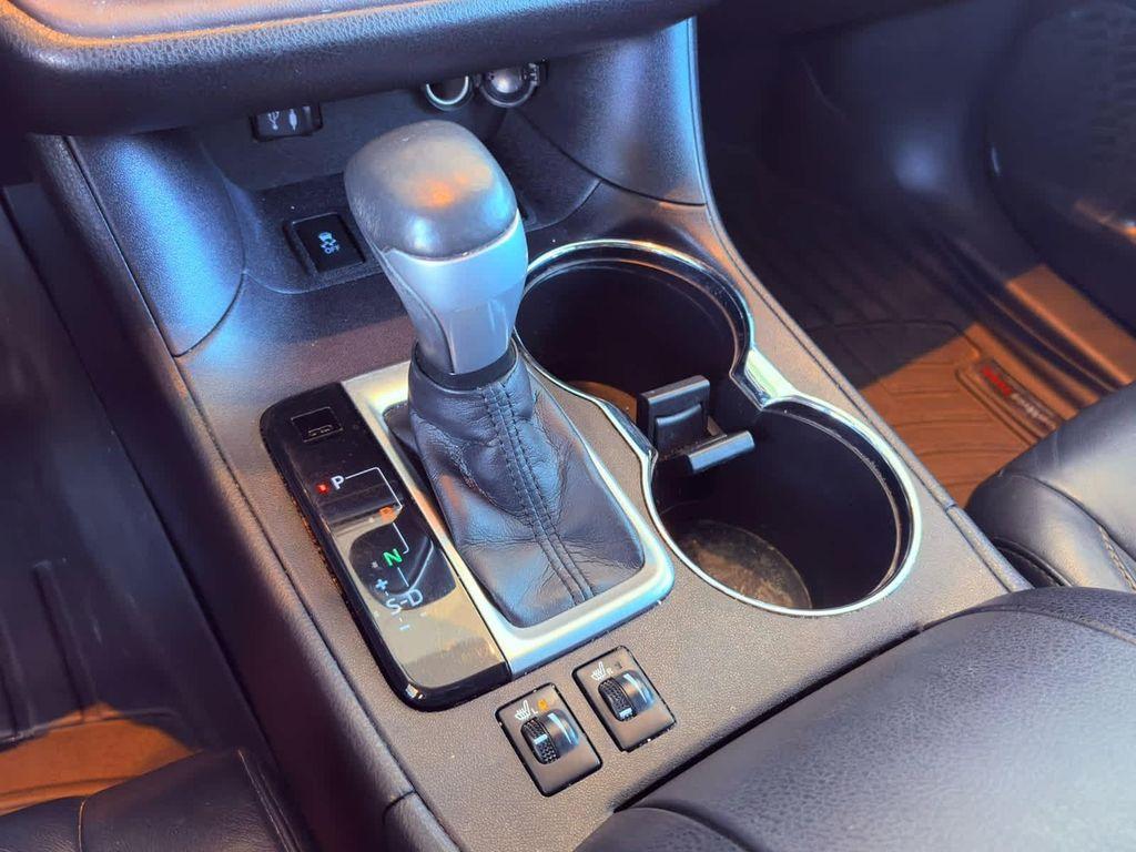 used 2015 Toyota Highlander car, priced at $18,998