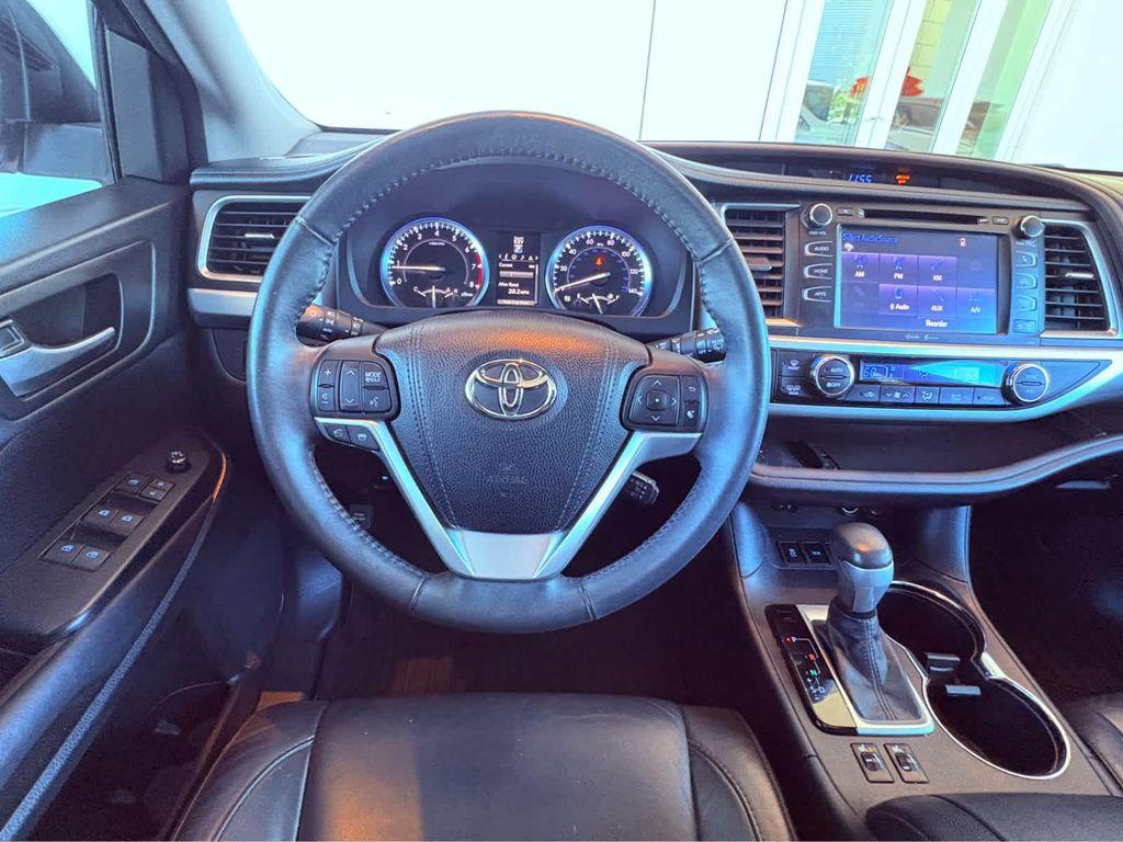 used 2015 Toyota Highlander car, priced at $18,998