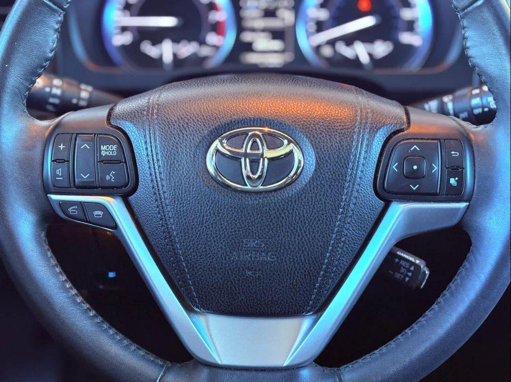 used 2015 Toyota Highlander car, priced at $18,998