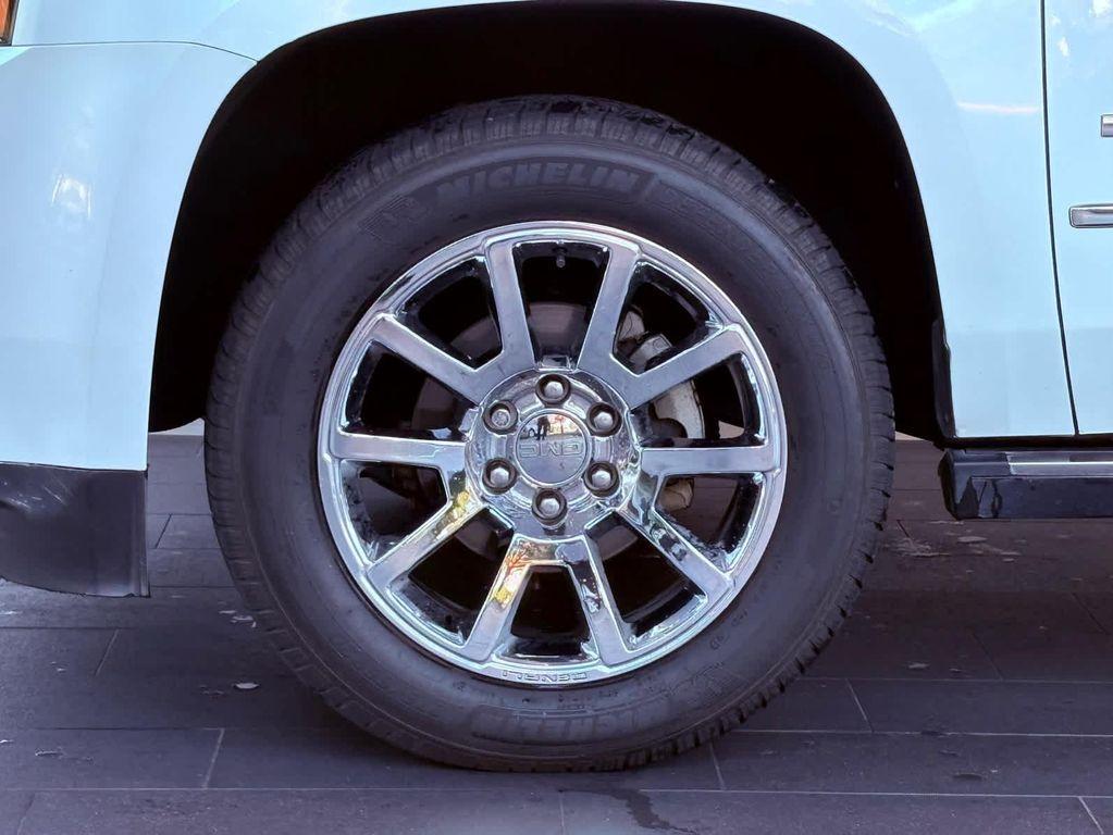 used 2017 GMC Yukon car, priced at $19,998