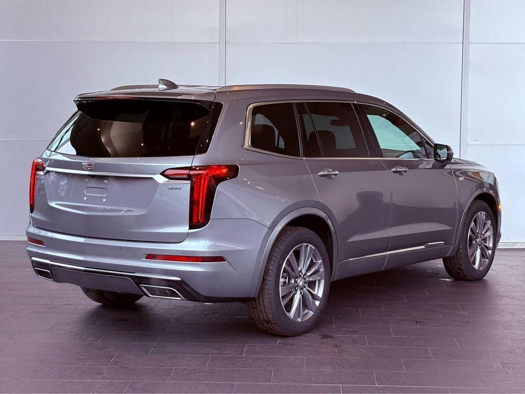 used 2025 Cadillac XT6 car, priced at $41,991