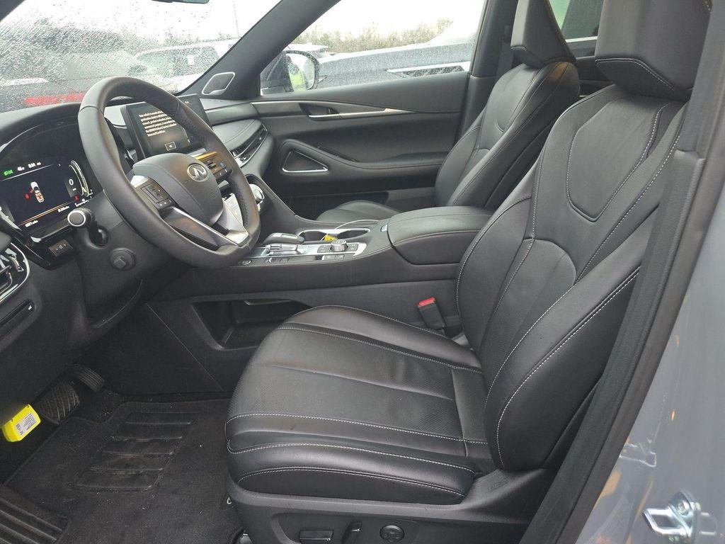 used 2025 INFINITI QX60 car, priced at $47,200