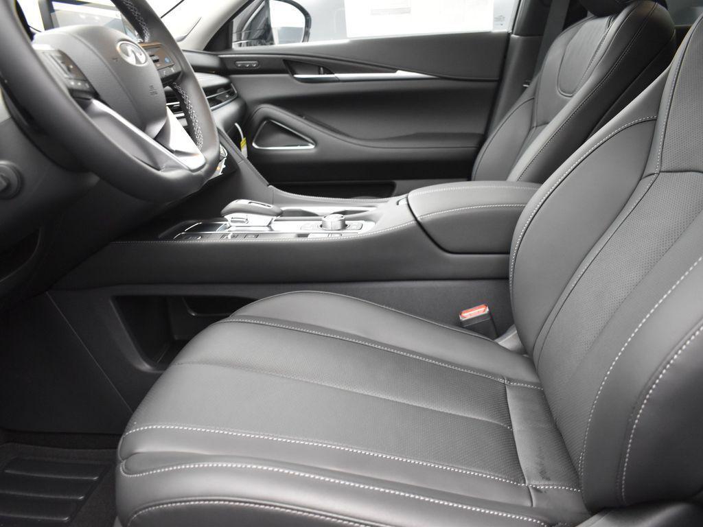 used 2025 INFINITI QX60 car, priced at $46,500