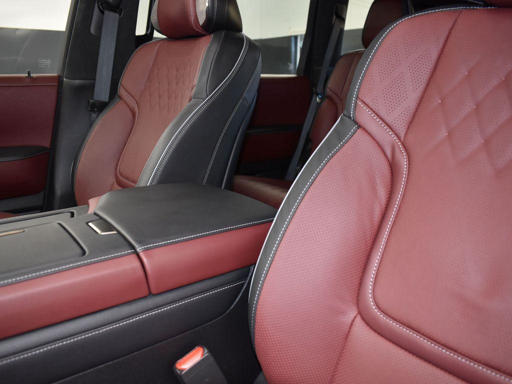 used 2025 INFINITI QX80 car, priced at $95,000