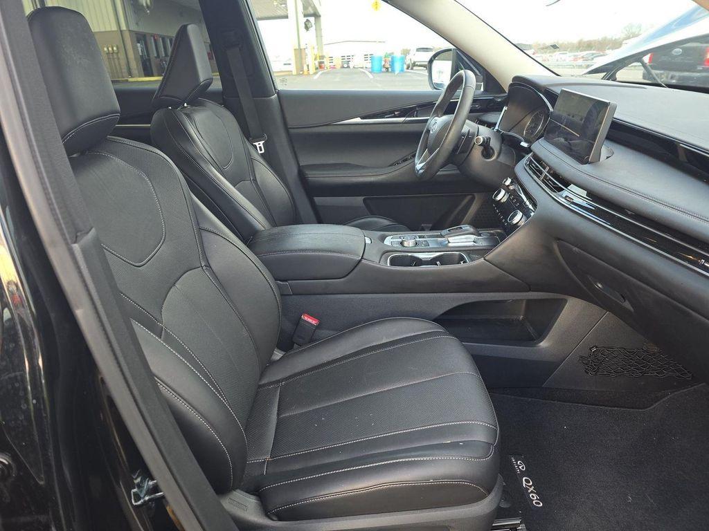 used 2025 INFINITI QX60 car, priced at $38,200