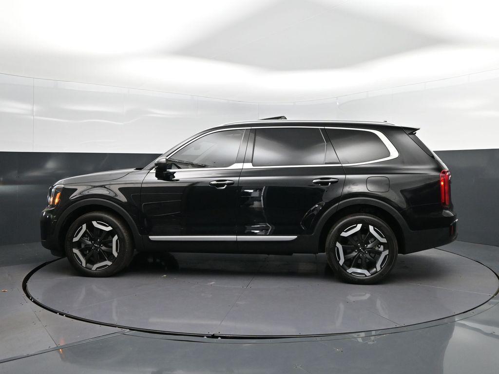 used 2025 Kia Telluride car, priced at $32,988