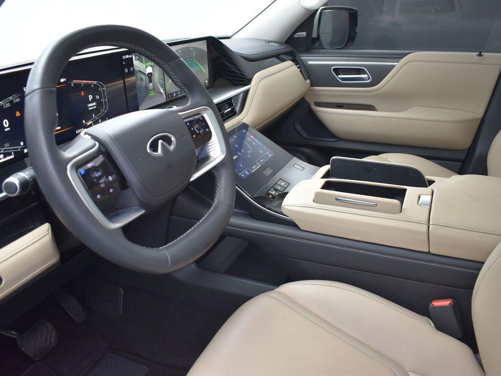 used 2025 INFINITI QX80 car, priced at $71,000