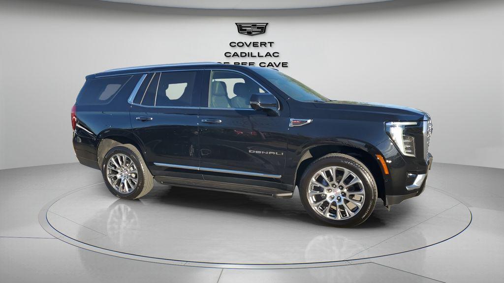 used 2025 GMC Yukon car, priced at $73,404