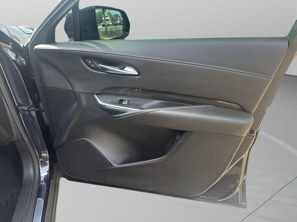 used 2022 Cadillac XT4 car, priced at $26,423