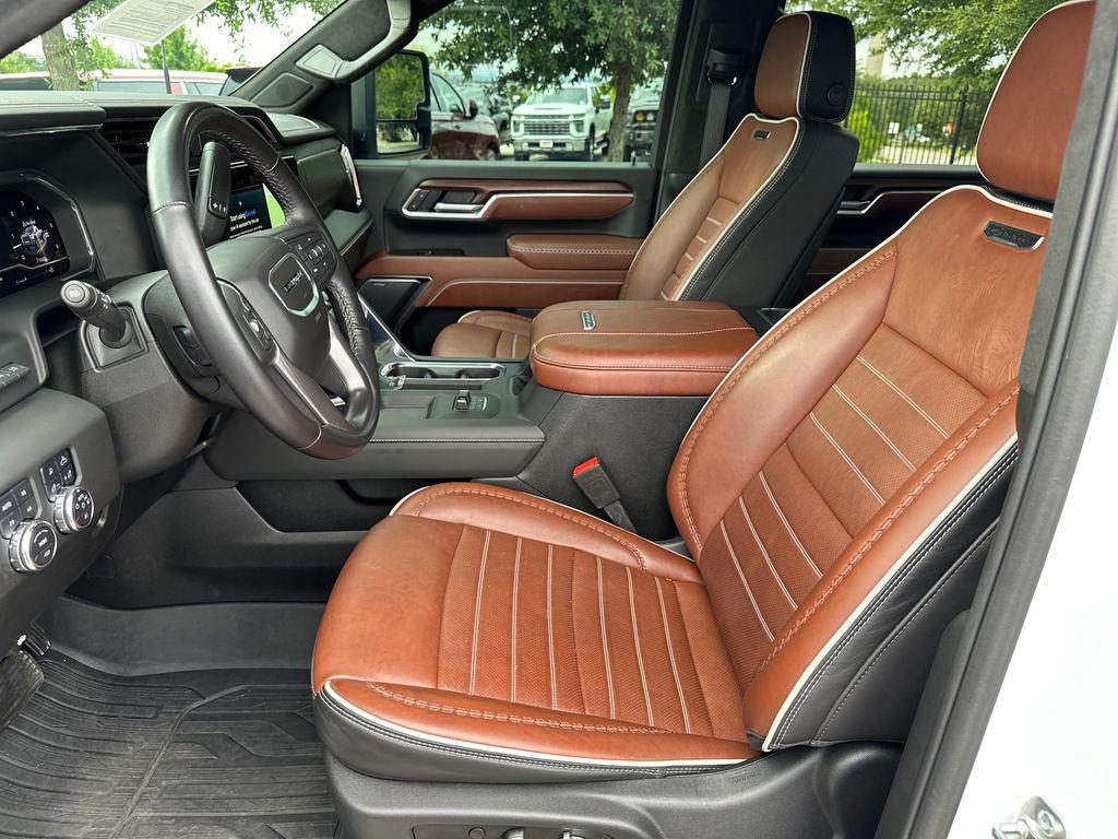 used 2025 GMC Sierra 2500 car, priced at $86,658