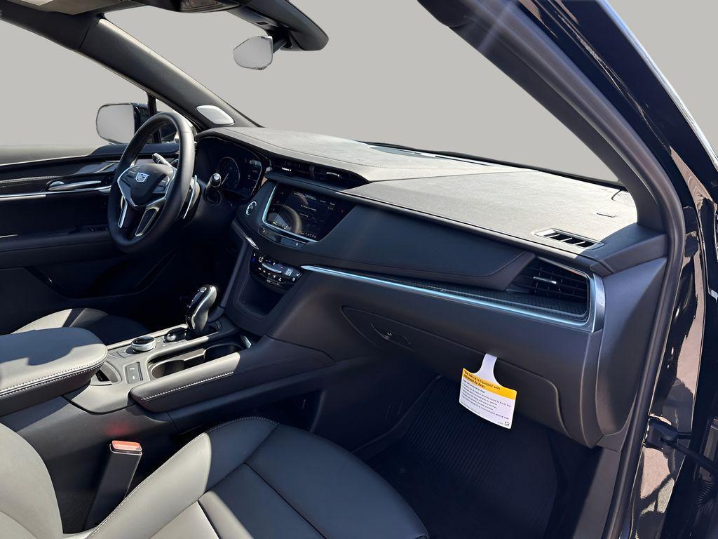 new 2026 Cadillac XT5 car, priced at $68,740