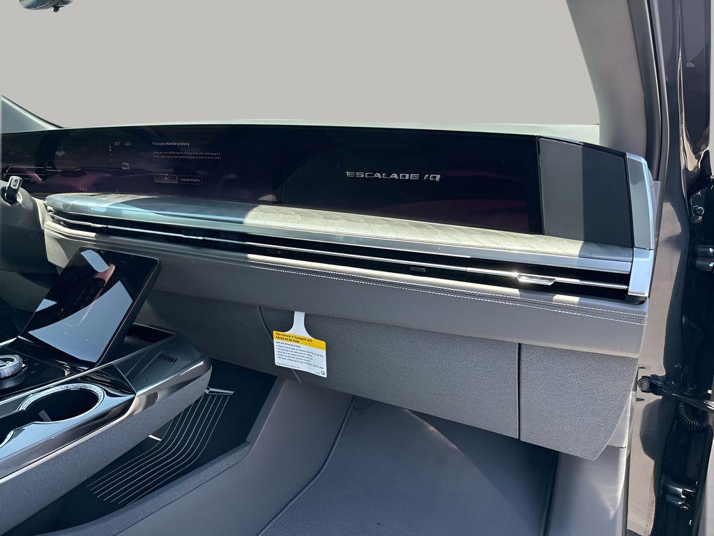 new 2025 Cadillac Escalade IQ car, priced at $121,265
