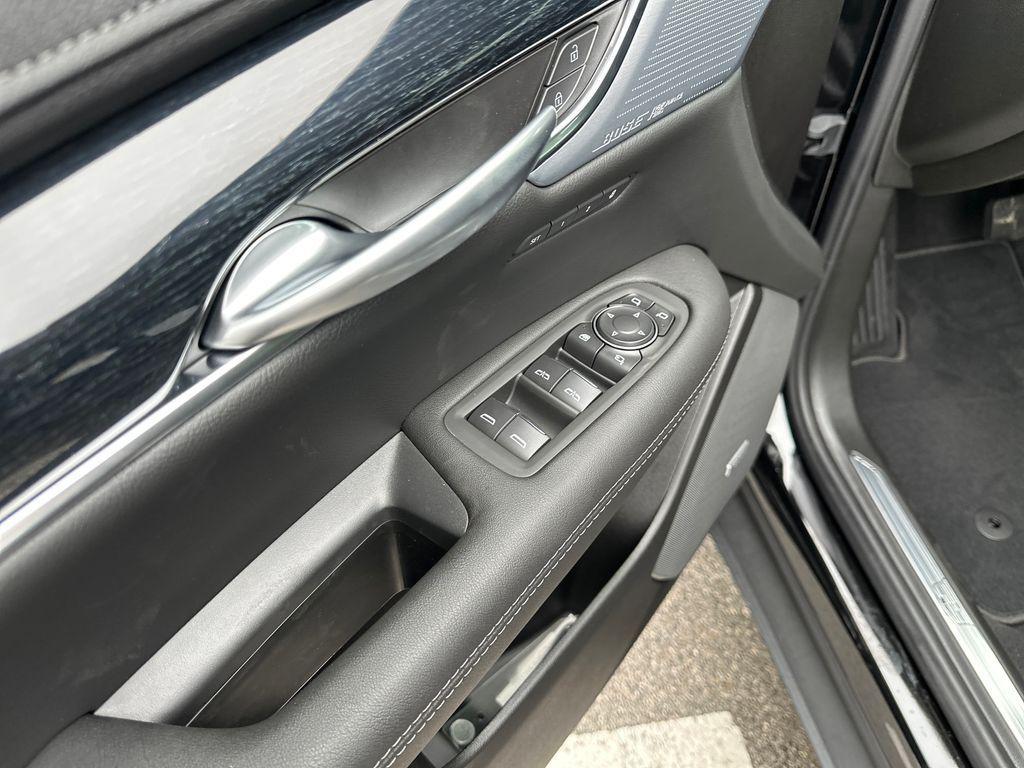 new 2026 Cadillac XT5 car, priced at $57,719