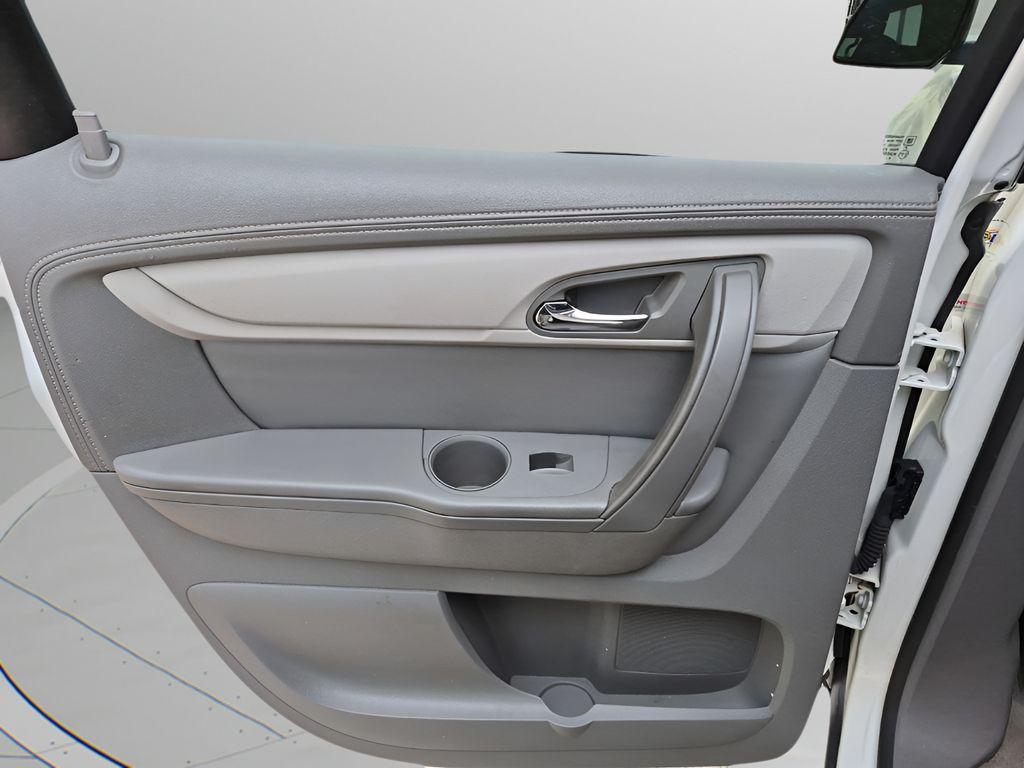 used 2015 Chevrolet Traverse car, priced at $8,998