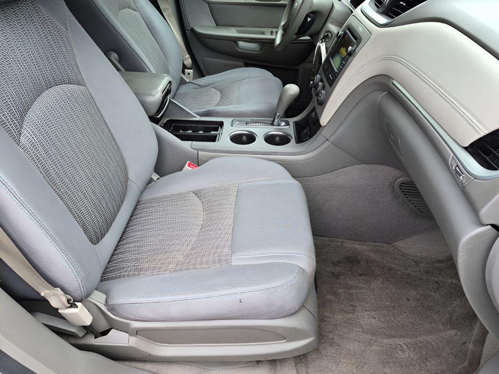 used 2015 Chevrolet Traverse car, priced at $8,998