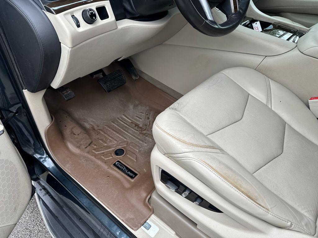 used 2020 Cadillac Escalade ESV car, priced at $24,851