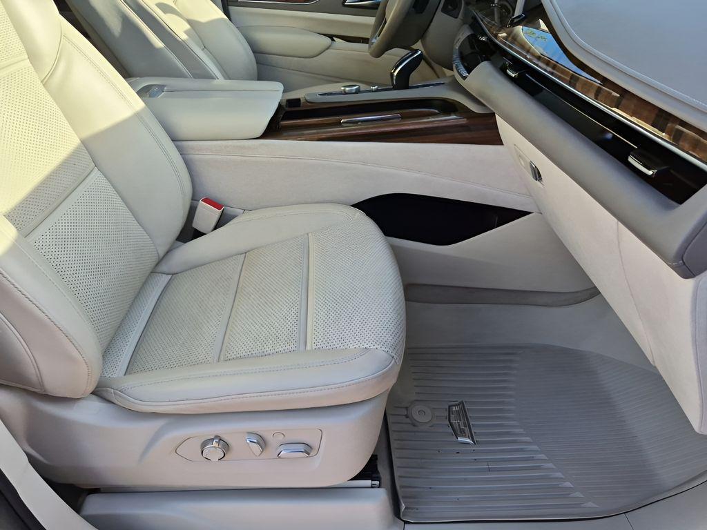 used 2023 Cadillac Escalade ESV car, priced at $76,999