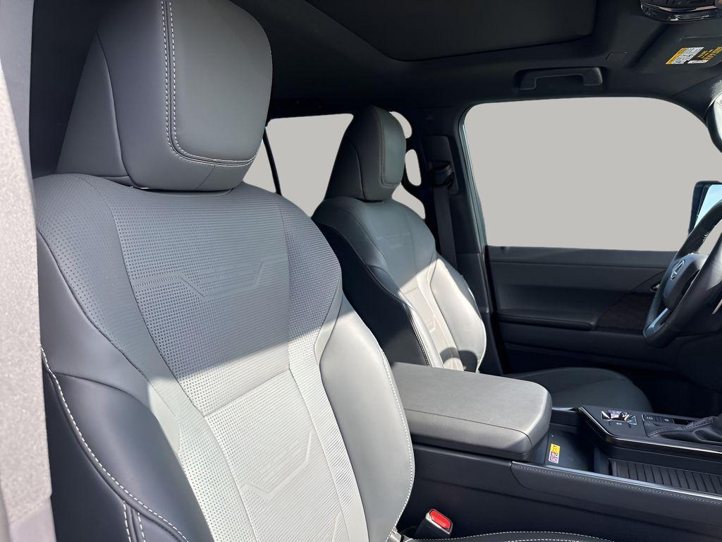 used 2024 Lexus GX 550 car, priced at $82,363