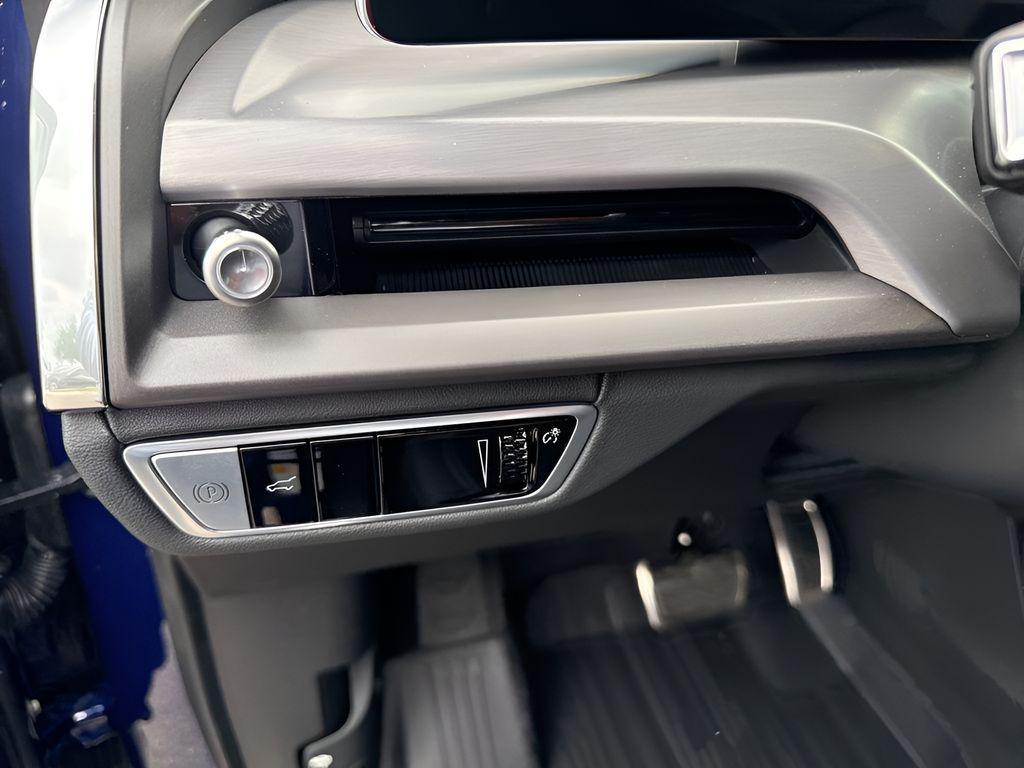 new 2026 Cadillac VISTIQ car, priced at $75,465