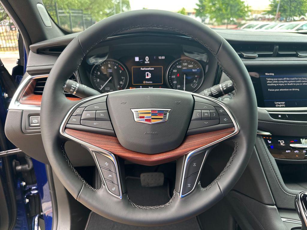 new 2026 Cadillac XT5 car, priced at $57,719