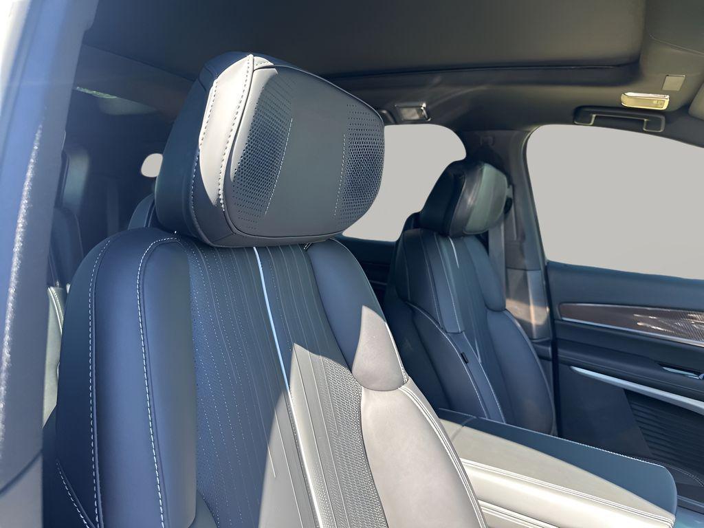 new 2026 Cadillac VISTIQ car, priced at $75,309