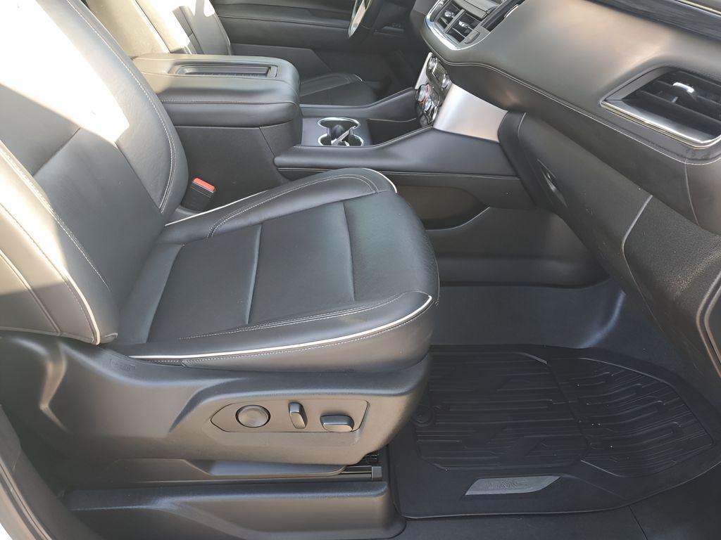 used 2021 GMC Yukon car, priced at $37,242