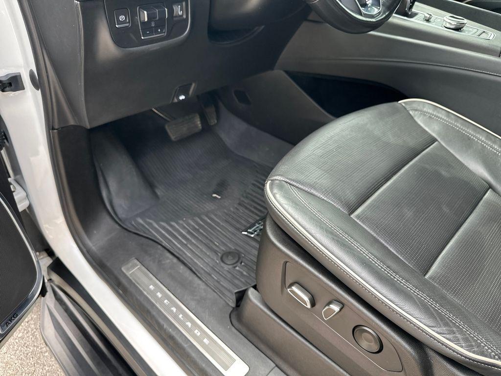 used 2022 Cadillac Escalade car, priced at $58,899