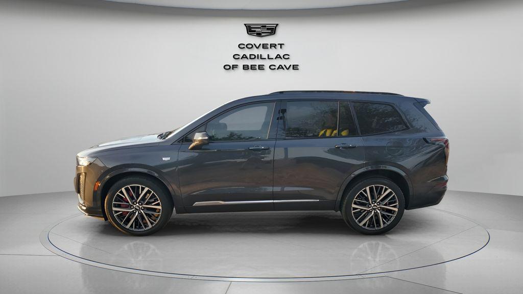 used 2022 Cadillac XT6 car, priced at $34,243