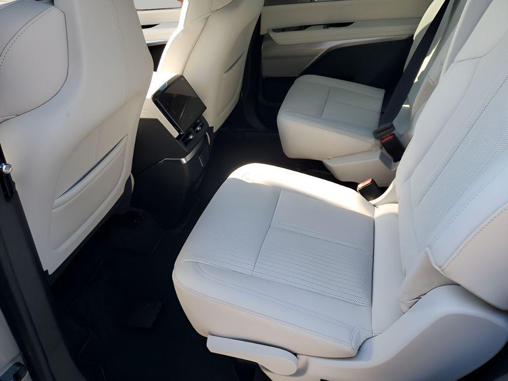 new 2026 Cadillac VISTIQ car, priced at $75,189