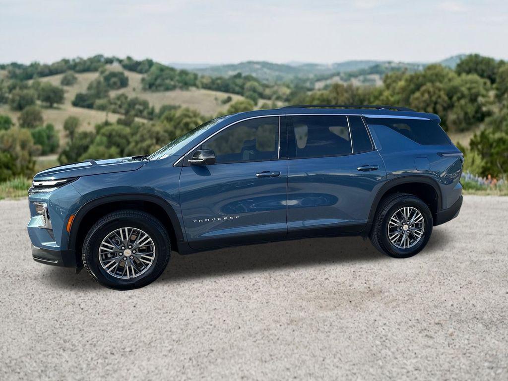 used 2024 Chevrolet Traverse car, priced at $33,399