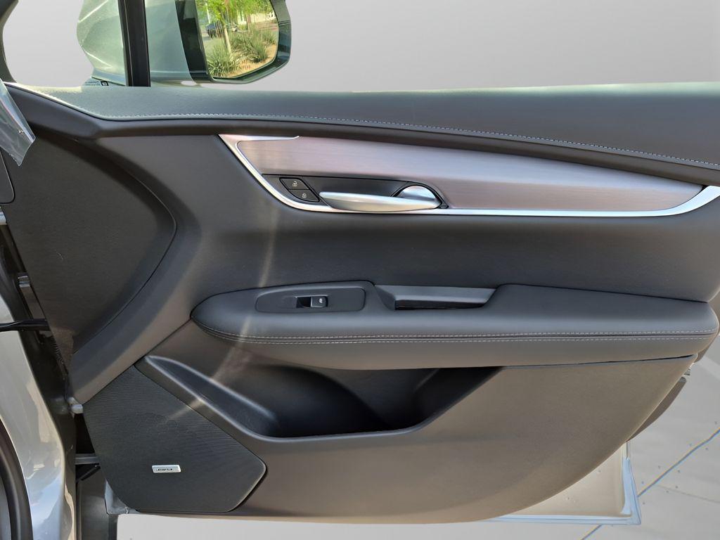 new 2026 Cadillac XT5 car, priced at $47,894