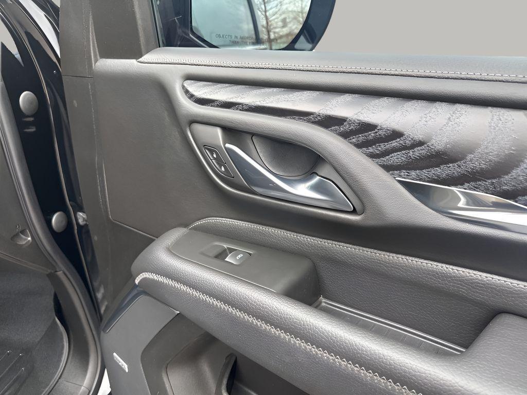 used 2022 GMC Yukon car, priced at $43,890