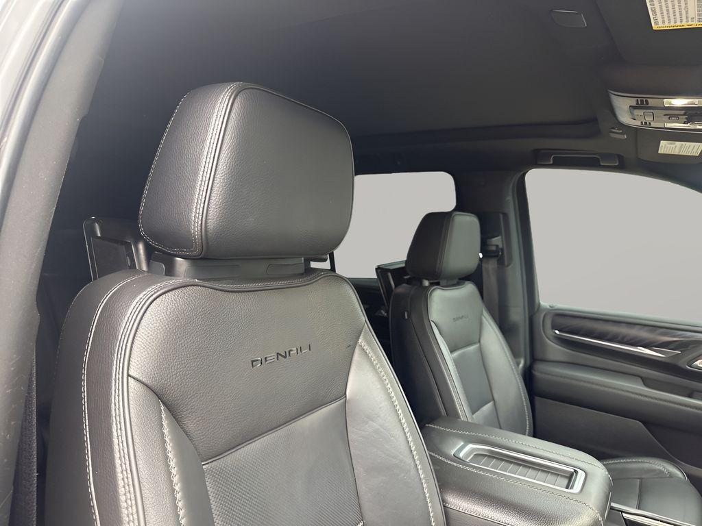 used 2022 GMC Yukon car, priced at $43,890