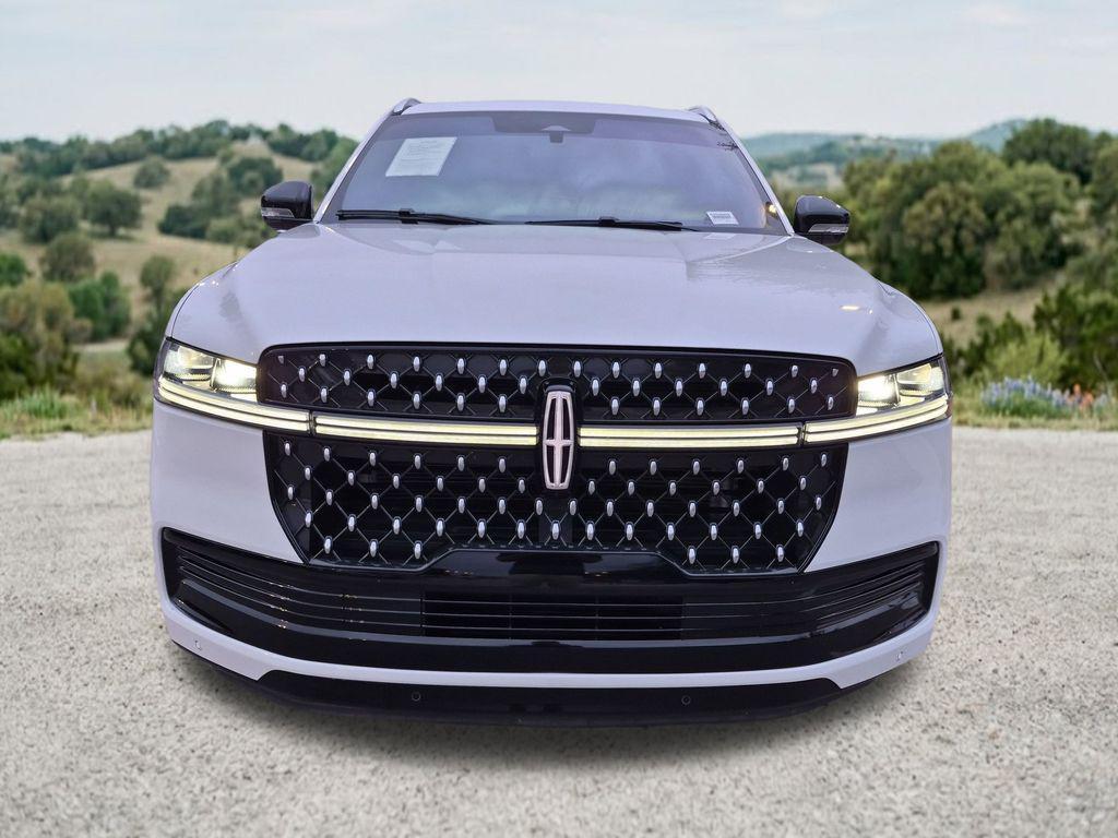 used 2025 Lincoln Navigator car, priced at $98,998