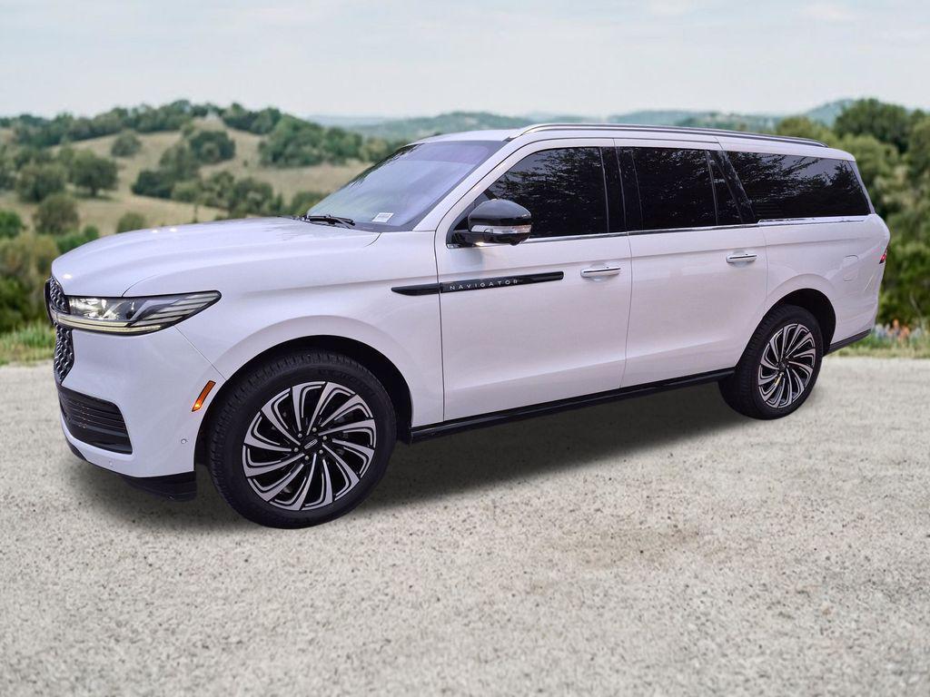 used 2025 Lincoln Navigator car, priced at $98,998