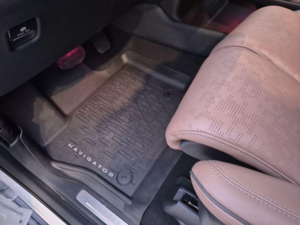 used 2025 Lincoln Navigator car, priced at $98,998