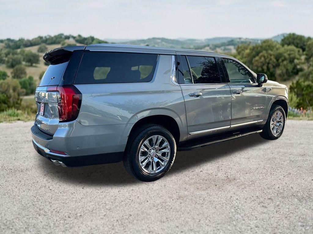 used 2025 GMC Yukon XL car, priced at $67,118