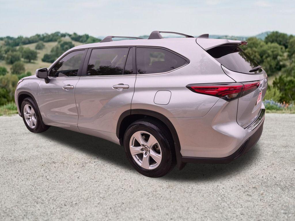 used 2023 Toyota Highlander car, priced at $34,581