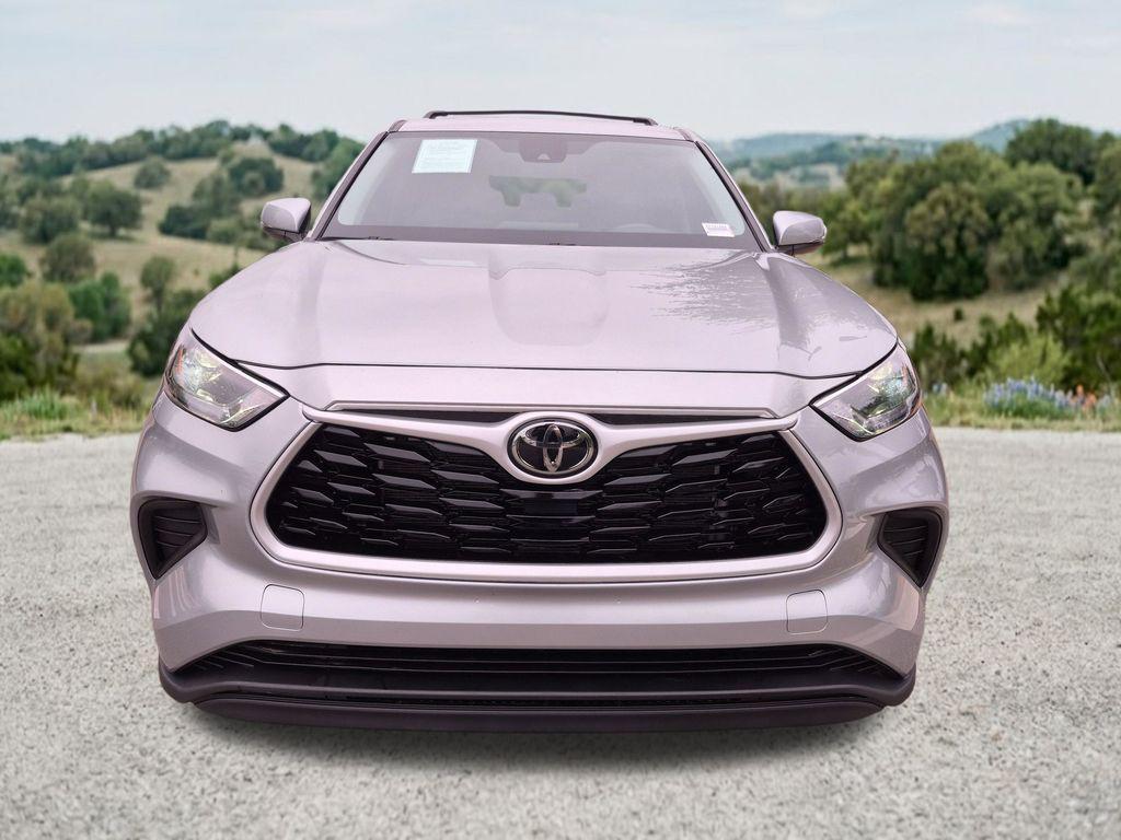 used 2023 Toyota Highlander car, priced at $34,581