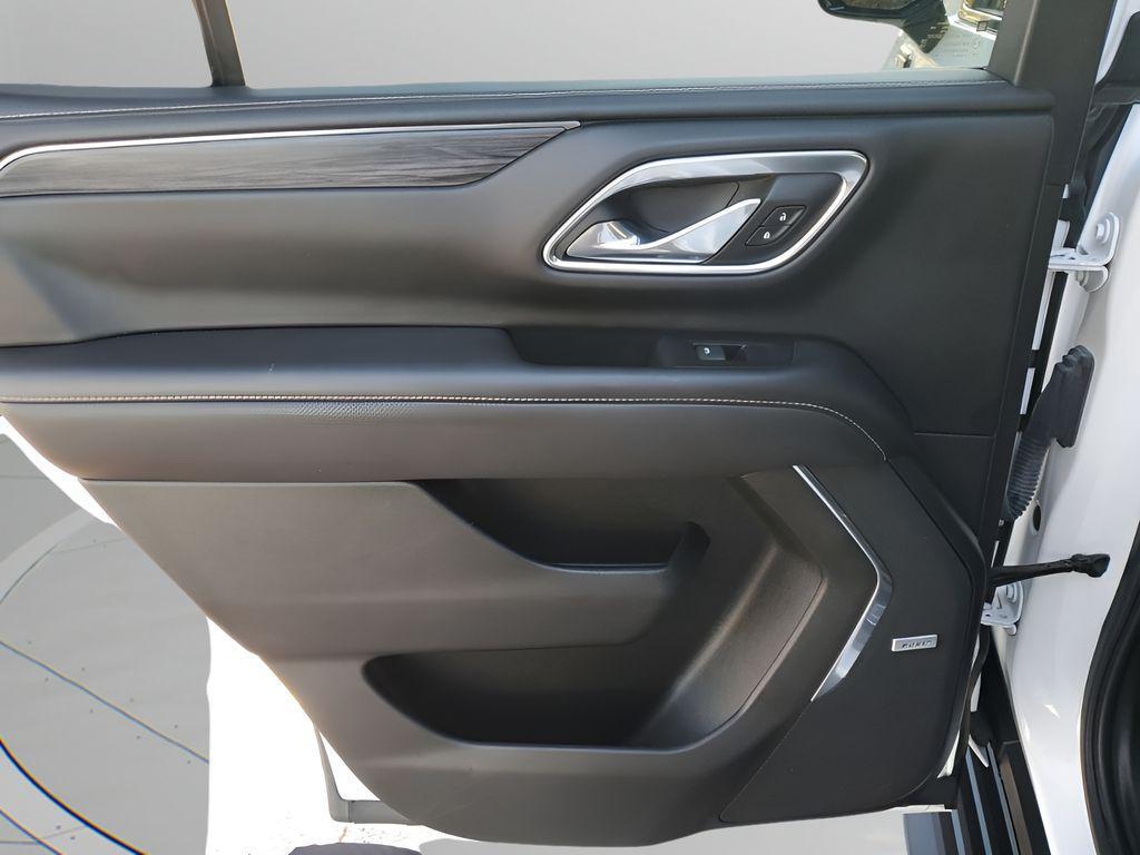 used 2021 GMC Yukon car, priced at $36,396