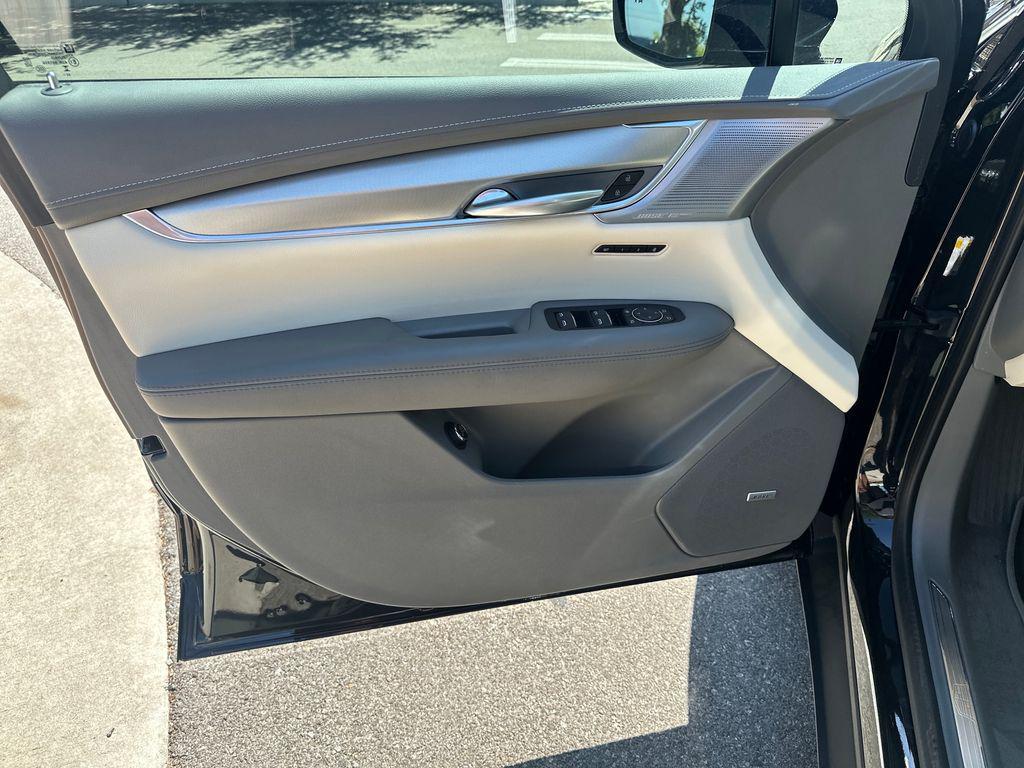 used 2023 Cadillac XT5 car, priced at $31,708