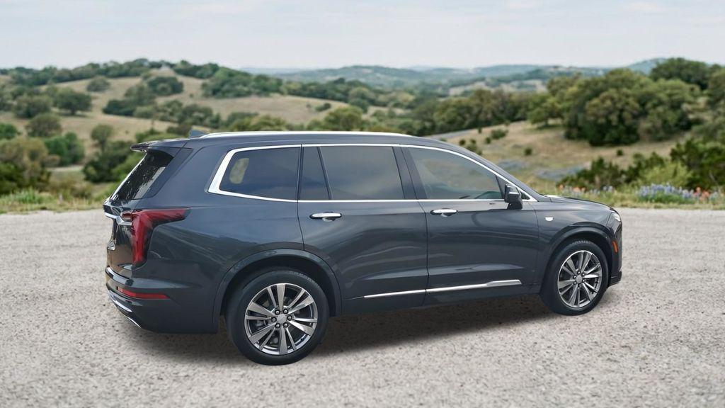 used 2022 Cadillac XT6 car, priced at $34,301