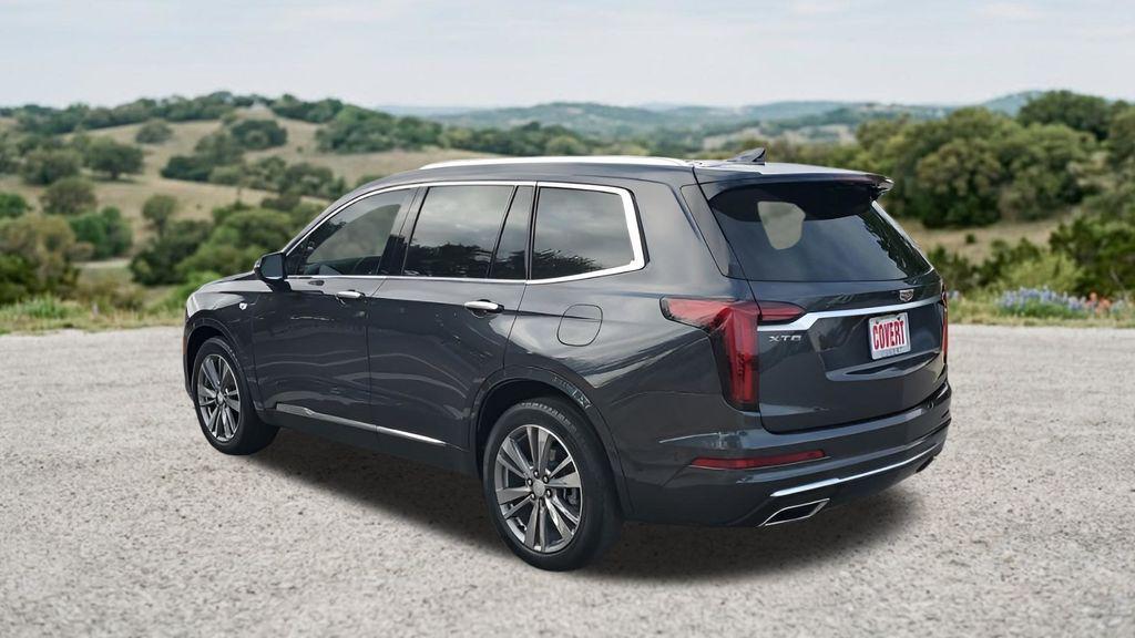 used 2022 Cadillac XT6 car, priced at $34,301