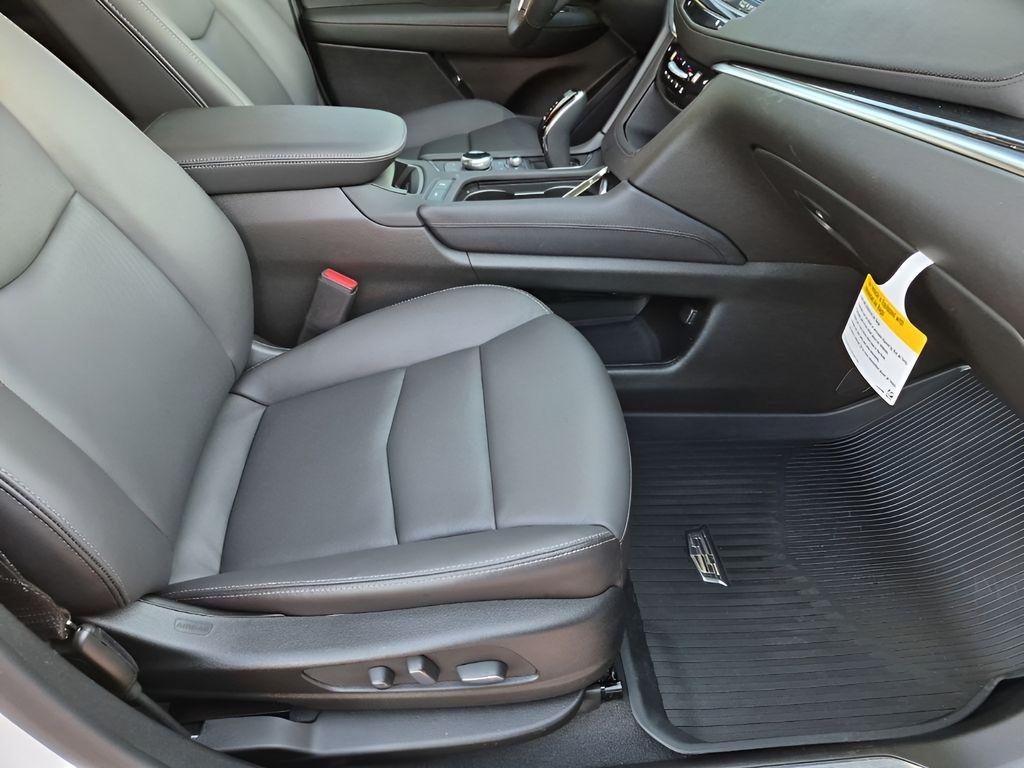 new 2026 Cadillac XT5 car, priced at $55,359