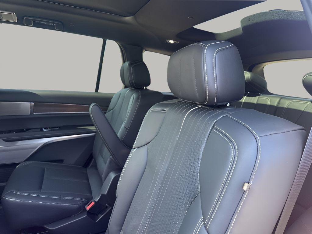 new 2026 Cadillac VISTIQ car, priced at $75,789